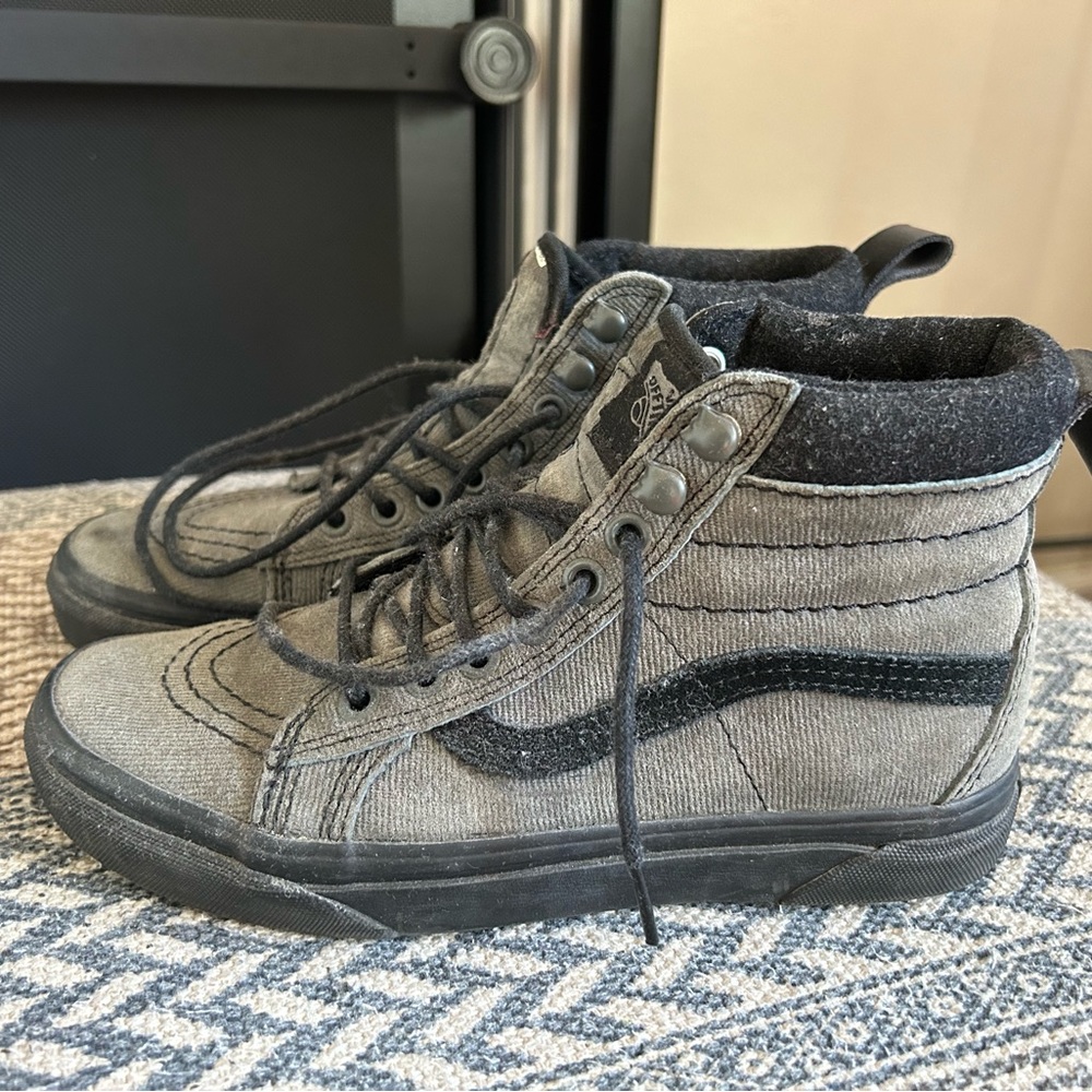 Corduroy Vans MTE